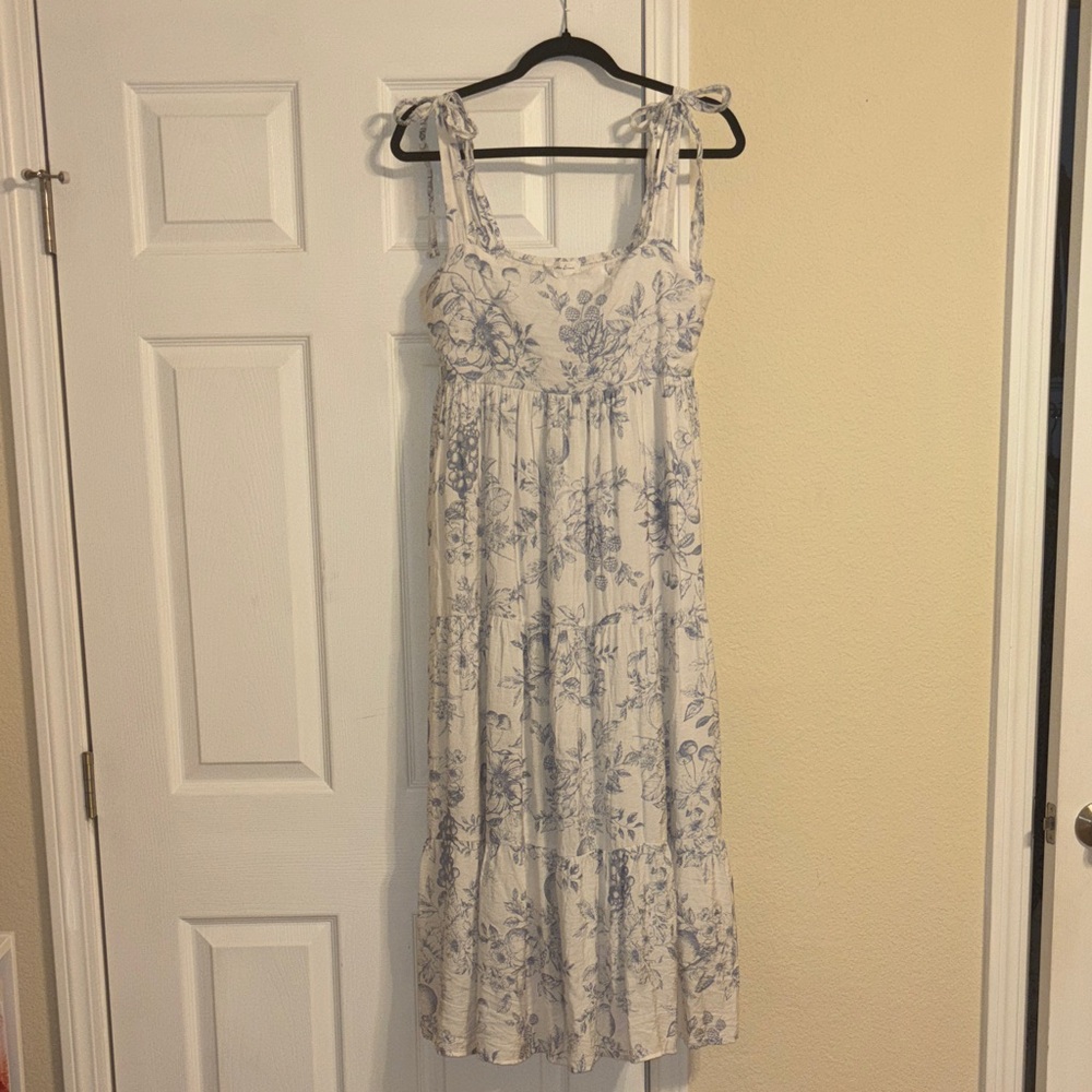 Elegant White and Blue Floral Maxi Dress